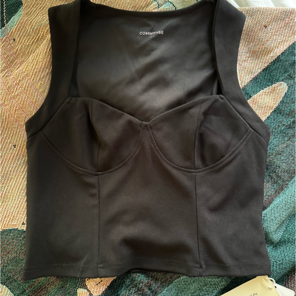 Street Essential - Cropped Sweetheart Fitted Halter Contour Sleeveless Top × 1